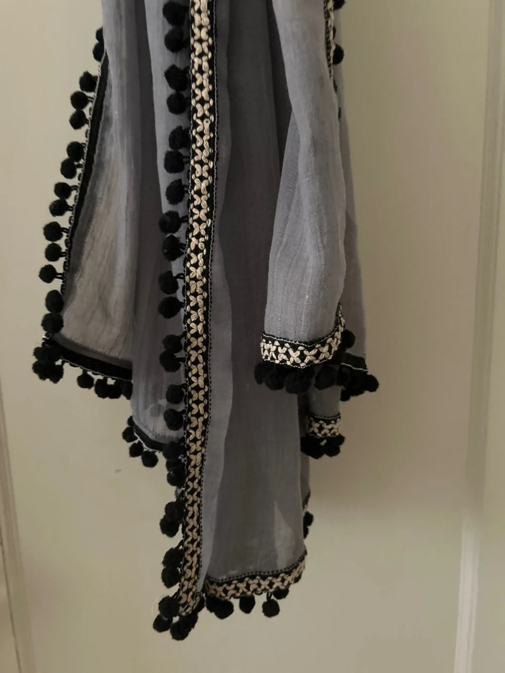 Lovely new Pom Pom women’s scarf